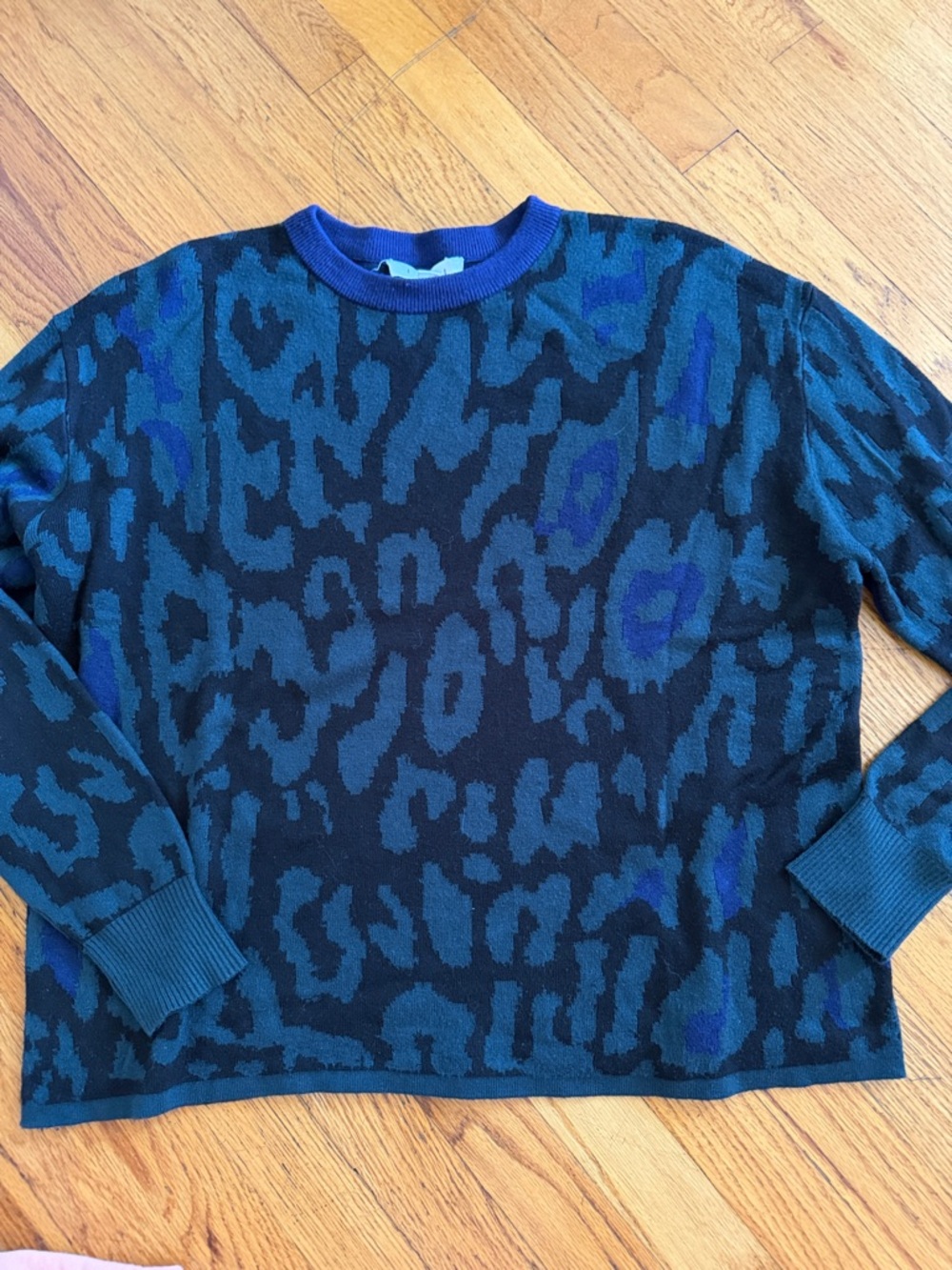 THML Womens Blue and Teal Leopard-Print Crewneck Sweater